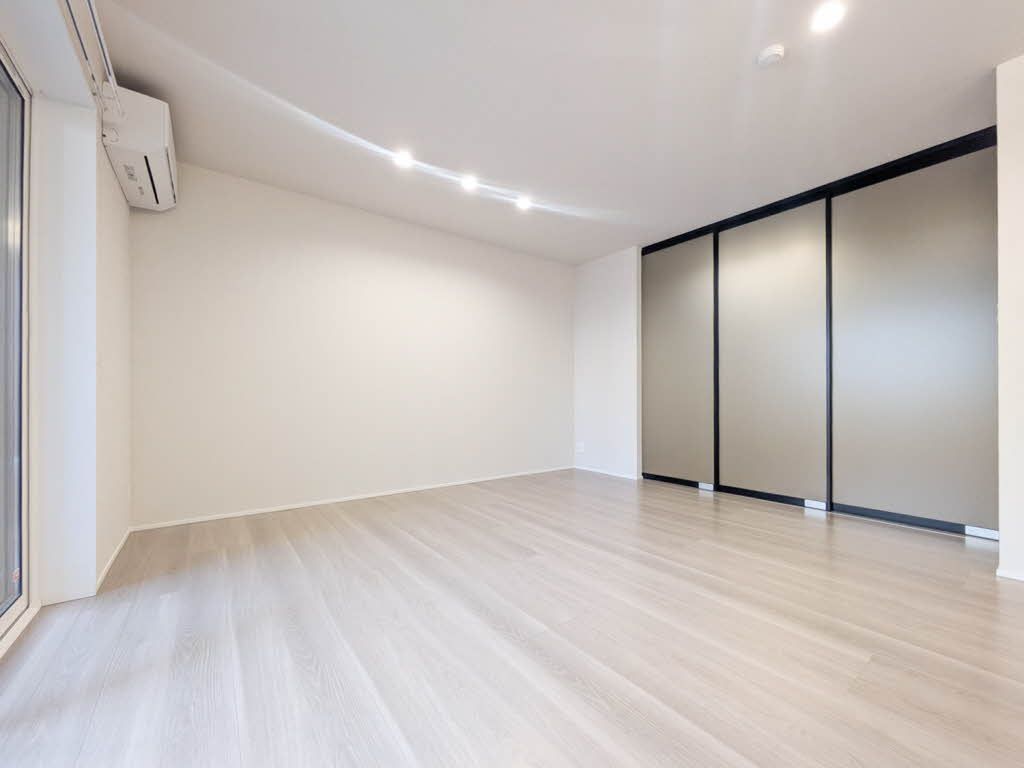 建物外観　棟　省エネ性能ラベル