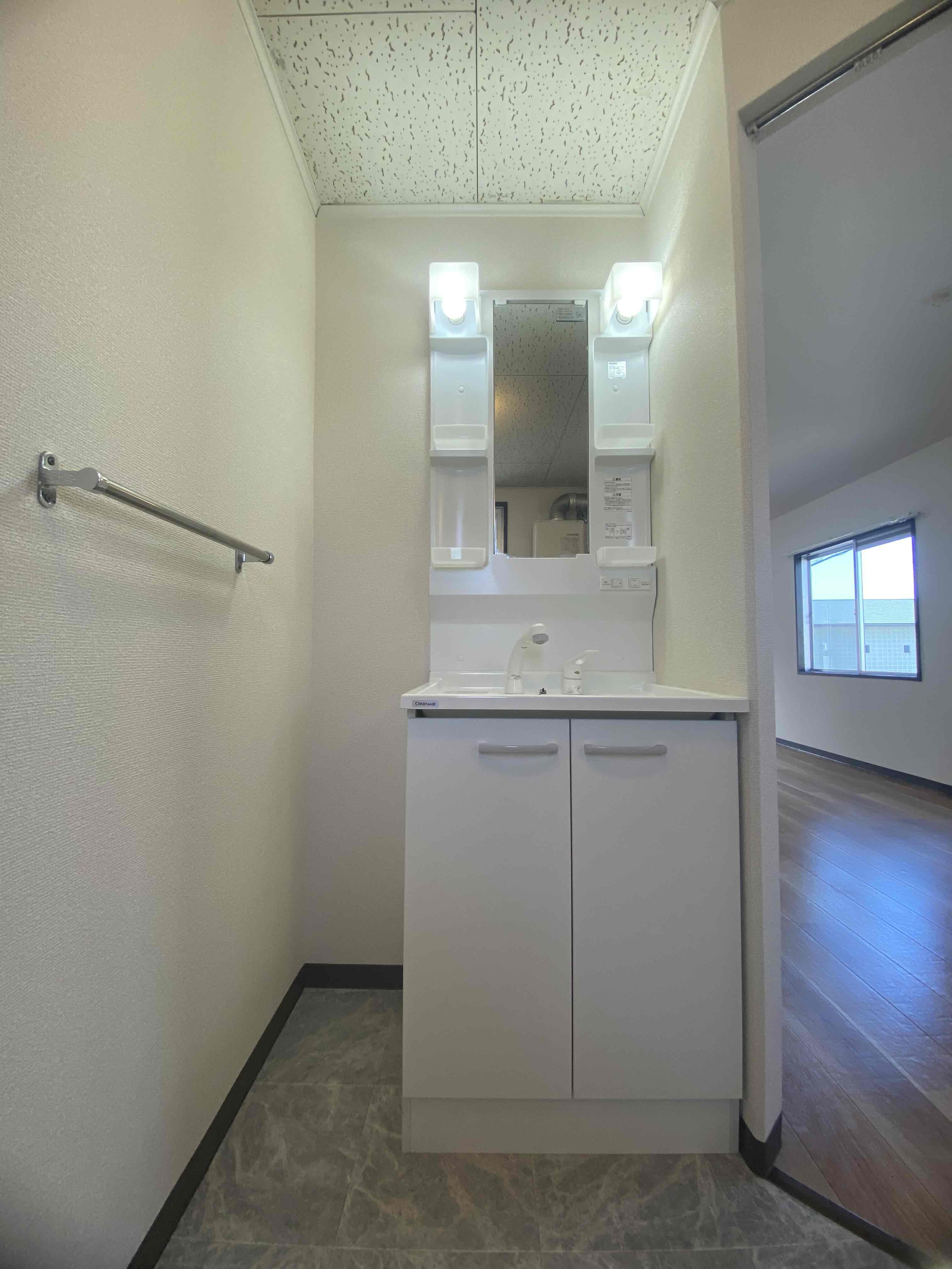 洗面設備　洗髪洗面化粧台