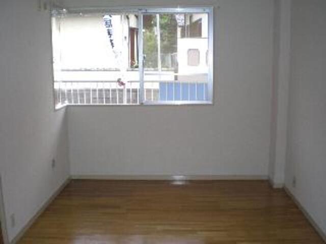 居室・リビング　１０５　洋室