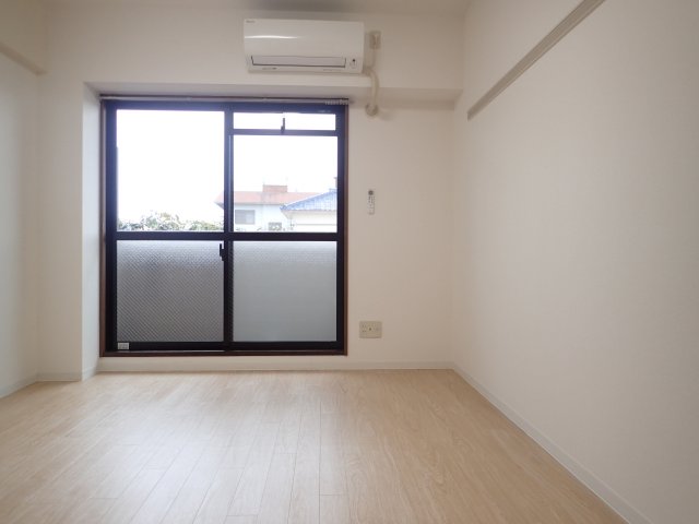 居室・リビング　※同タイプ別号室／現況優先