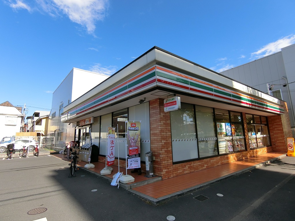コンビニ　セブンイレブン（コンビニ）まで340m
