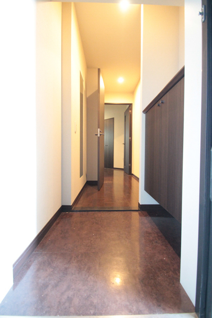 玄関　別室参考写真です。