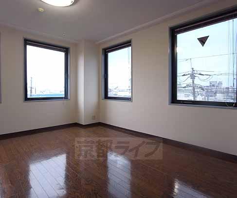 居室・リビング　８帖洋室です。