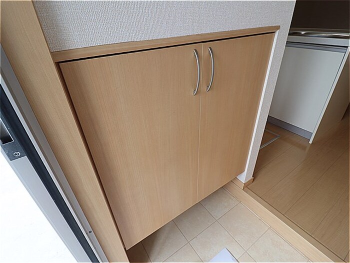 玄関　シューズボックス