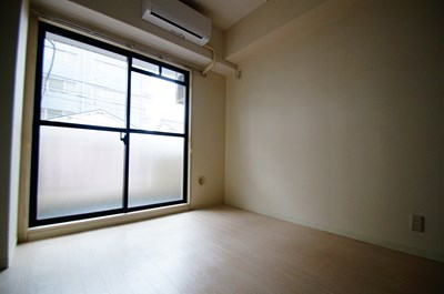 居室・リビング　南東向きのお部屋です