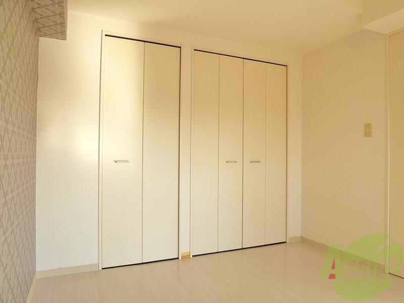 収納　寝室にあるクローゼットです！大きめのサイズです。