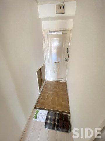 玄関　※別室参考画像