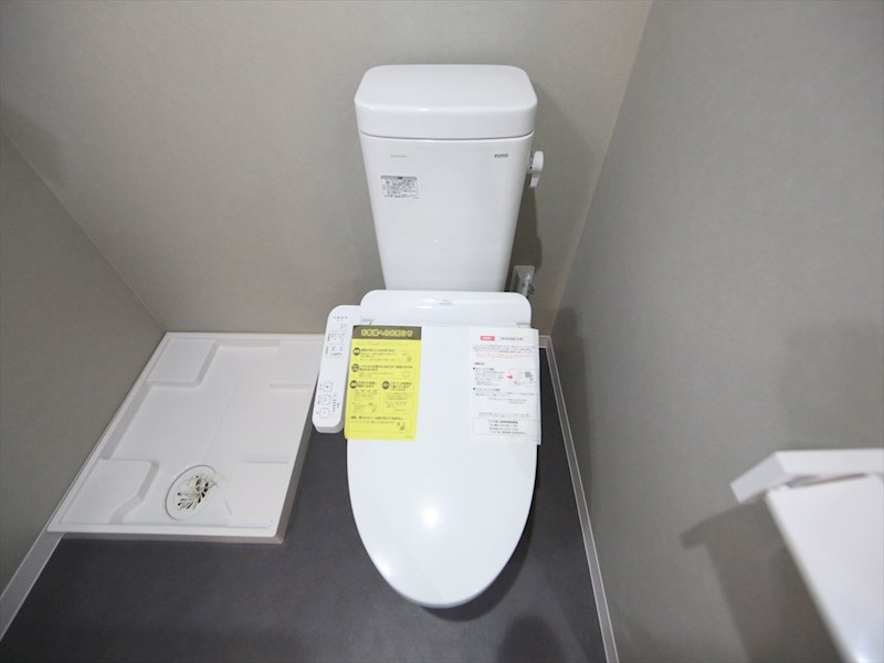 トイレ　温水洗浄暖房便座付トイレ