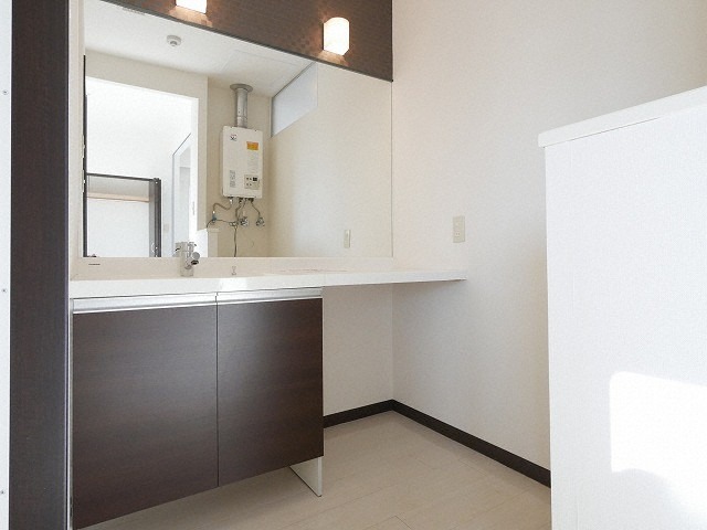 洗面設備　同物件、別室のお写真です。