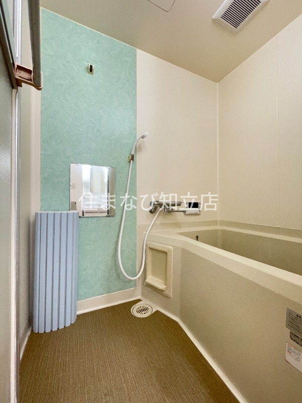 バス・シャワールーム　同型別部屋写真