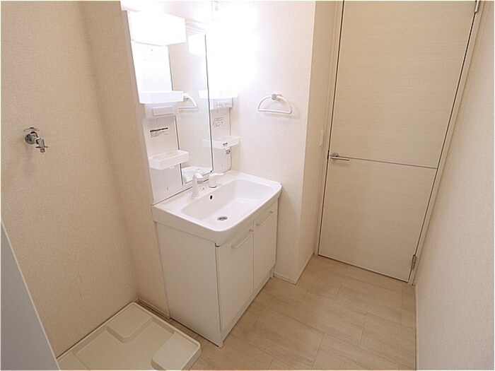 洗面設備　洗髪洗面化粧台