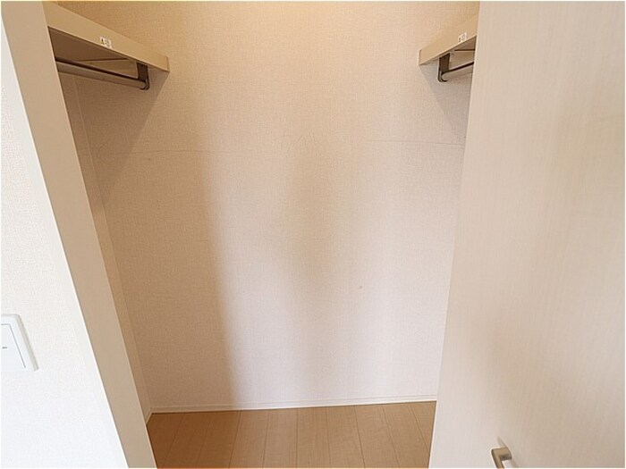 収納　ウォークインクローゼット