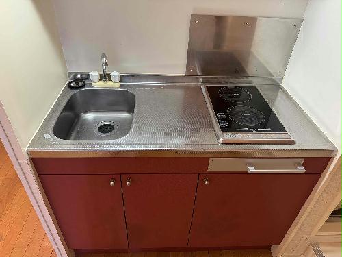 キッチン　※同タイプ部屋の写真となります