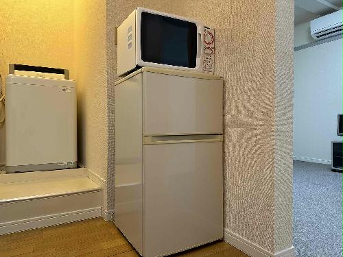 その他設備　※同タイプ部屋の写真となります（冷蔵庫・レンジ・洗濯機）