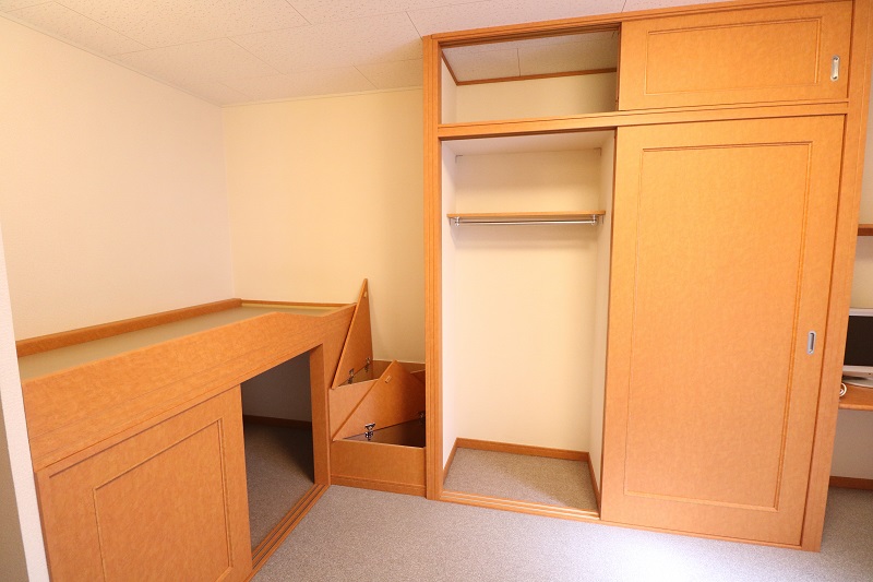 居室・リビング　同タイプの物件写真を掲載しております。