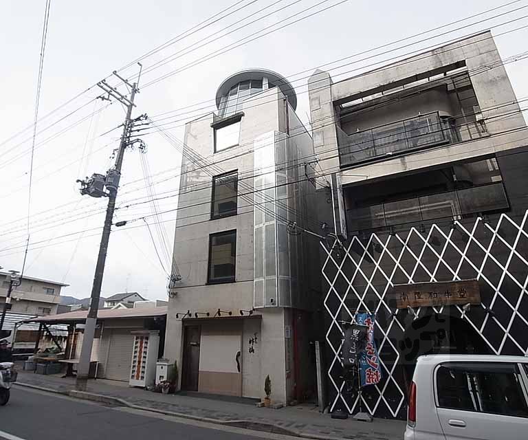 建物外観　最寄駅までお迎え可能です。