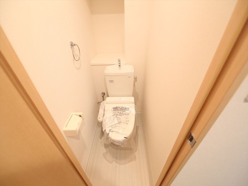 トイレ　温水洗浄暖房便座付トイレ