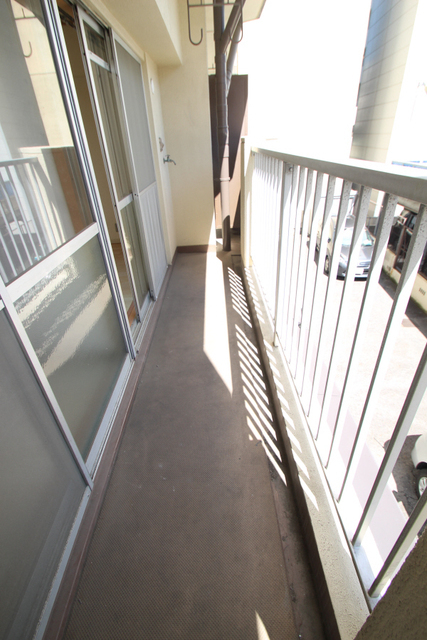 バルコニー　※別室の参考写真の為、現況優先です。