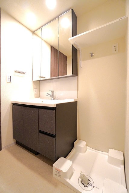 洗面設備　※写真は同タイプ住戸です。