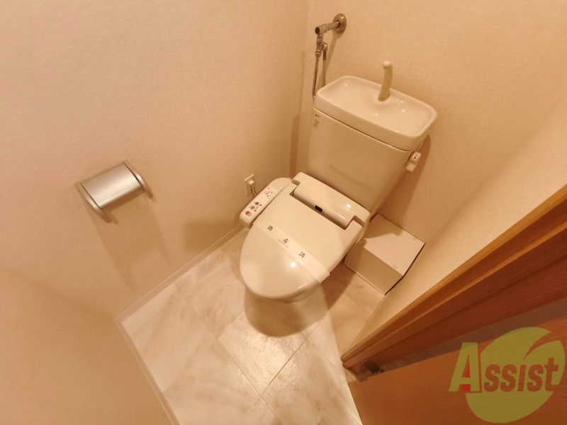 トイレ　トイレです。ウォシュレット付を探している方、おすすめです。