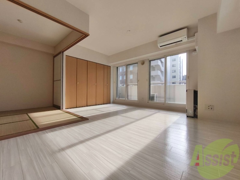 居室・リビング　広々としたリビングですね。使い勝手がよさそうですね！