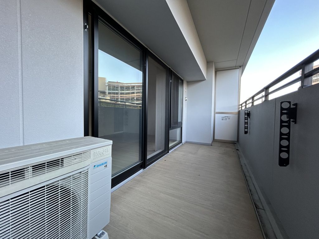 バルコニー　バルコニー