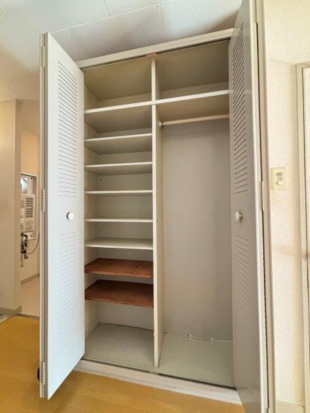 収納　廊下収納