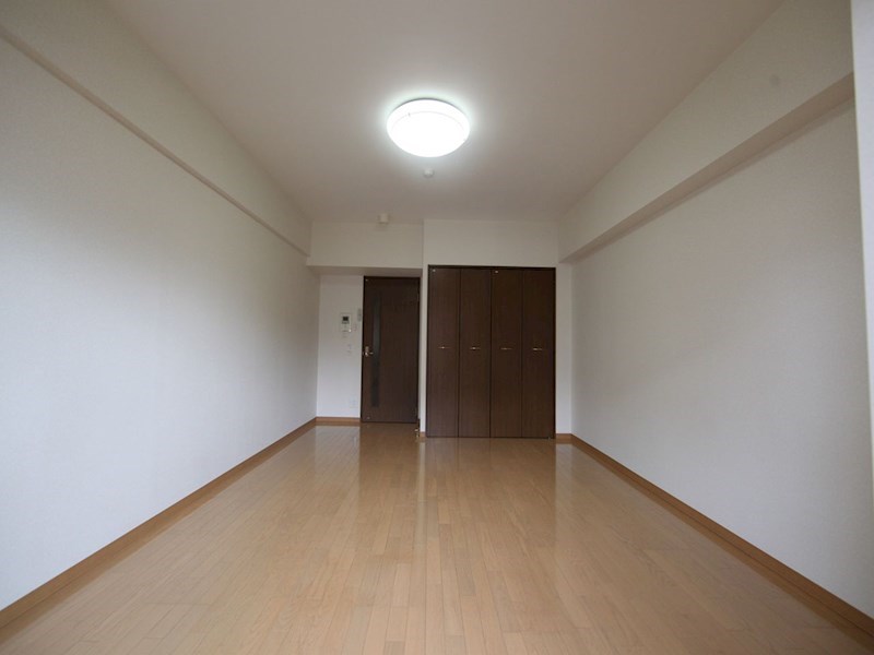 その他部屋・スペース　洋室10.4帖　クローゼット付（収納充実してます）