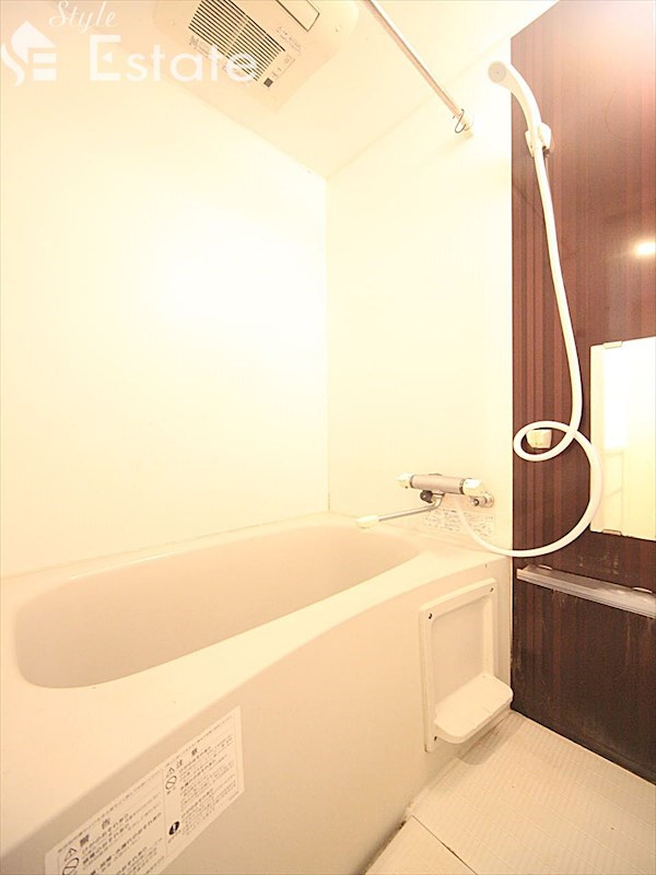 バス・シャワールーム　バスルーム