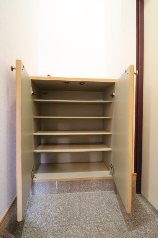 収納　別部屋の写真です。 現況優先。