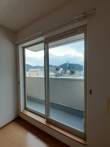 バルコニー　外からの目が気にならないバルコニーで洗濯物が干せます