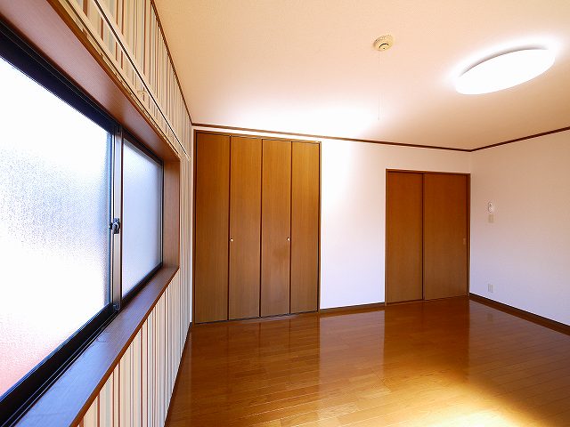 その他部屋・スペース　明るい洋室です。