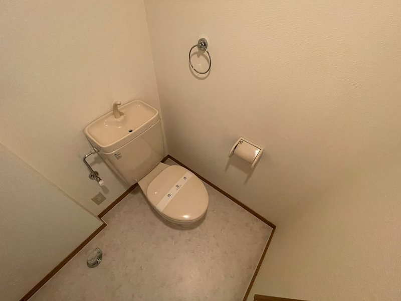 トイレ　別部屋参考になります。