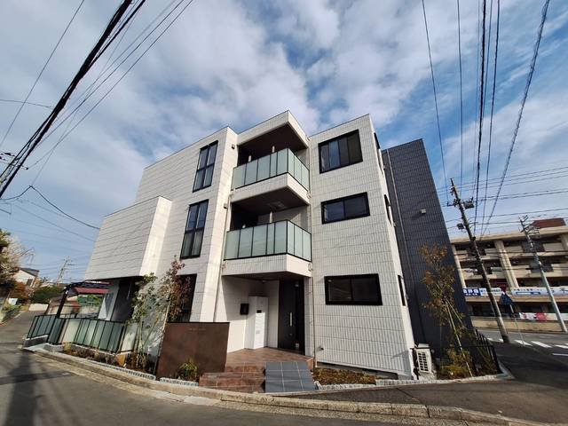 建物外観　２０２４.２完成　旭化成ヘーベルメゾン