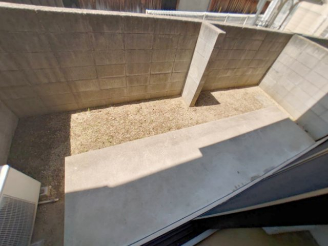 バルコニー　庭