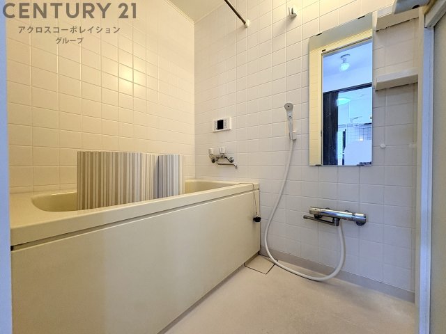 バス・シャワールーム　追炊き機能付きで便利です！