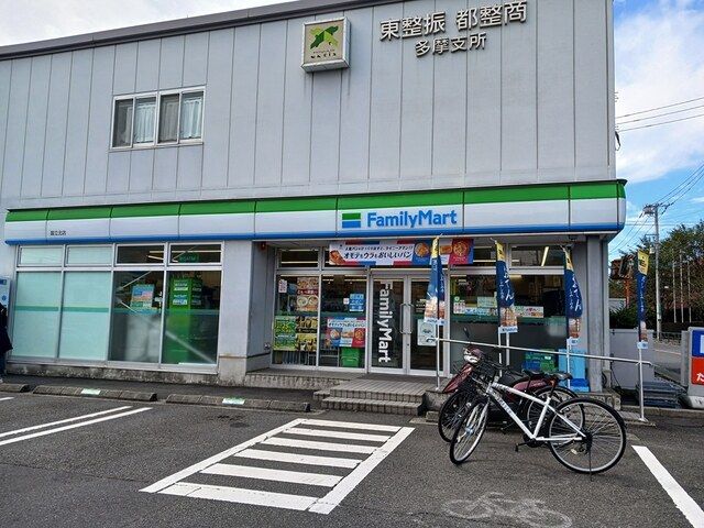 コンビニ　ファミリーマート（コンビニ）まで78m