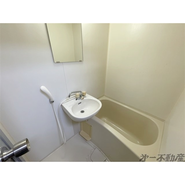 バス・シャワールーム　バスルーム