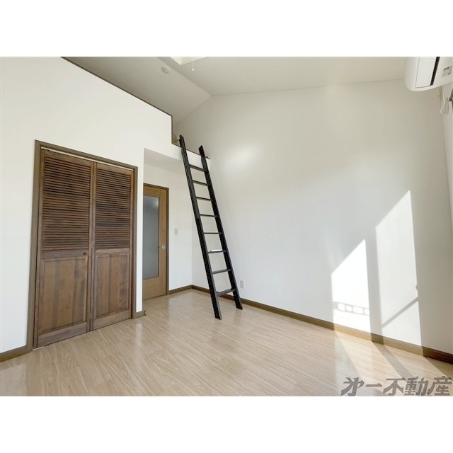 居室・リビング　洋室