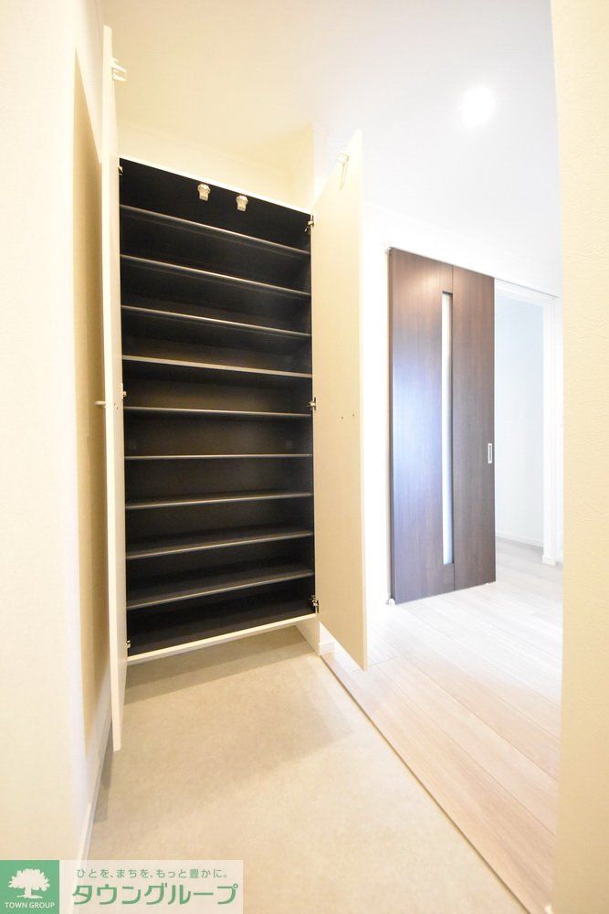 玄関　同施工会社サンプル写真です