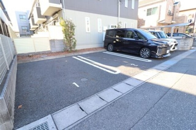 駐車場　駐車場