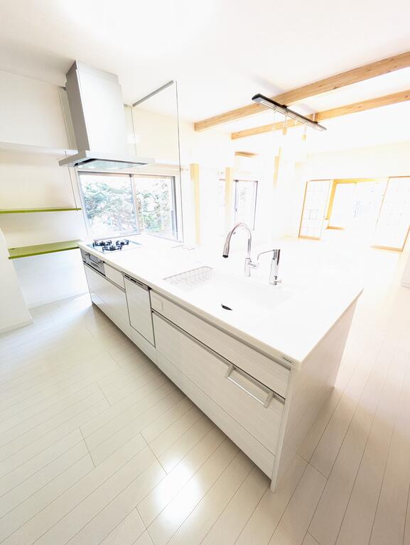 キッチン　3口＋グリル付きアイランドキッチン