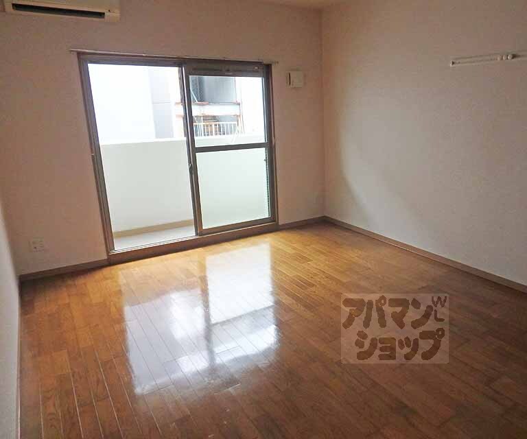 居室・リビング　アカルイお部屋～！