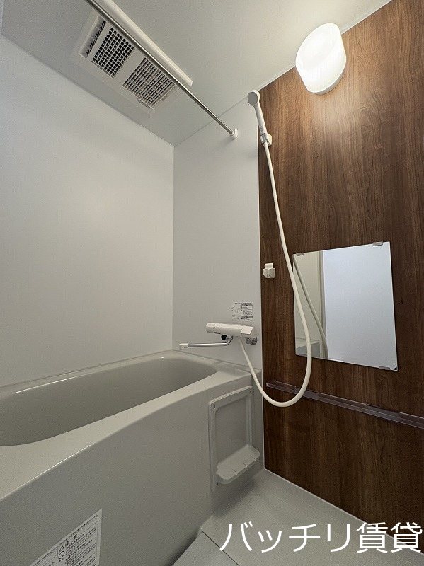 バス・シャワールーム　同型タイプの写真となります　現状優先