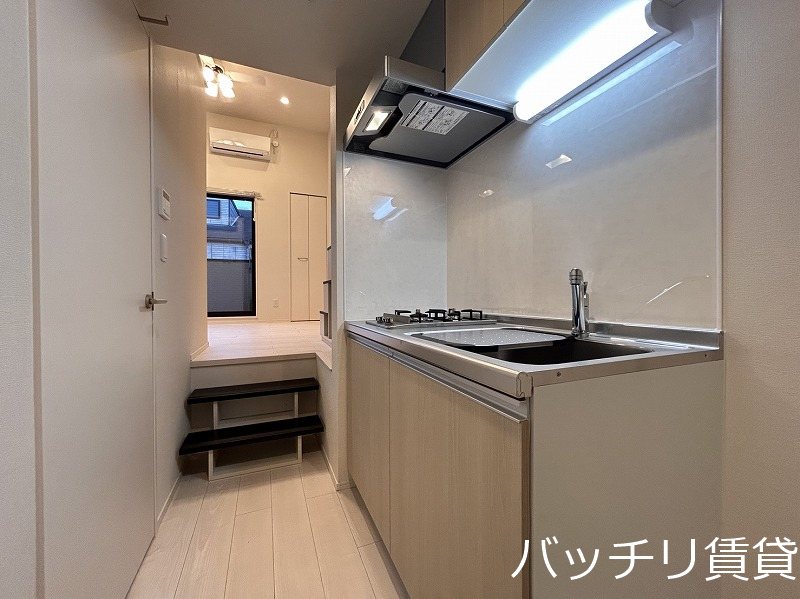 キッチン　同型タイプの写真となります　現状優先