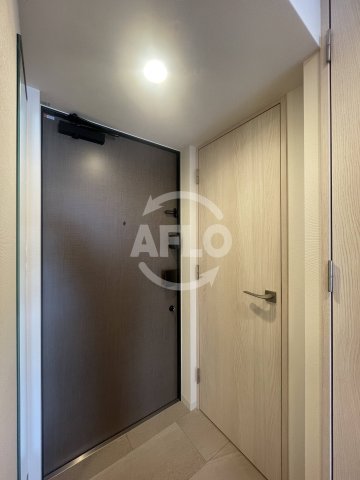 玄関　コンフォリア新大阪宮原Q　玄関