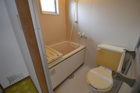 バス・シャワールーム　※他号室の写真です。