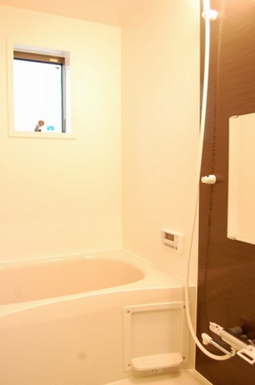 バス・シャワールーム　※別部屋の写真です