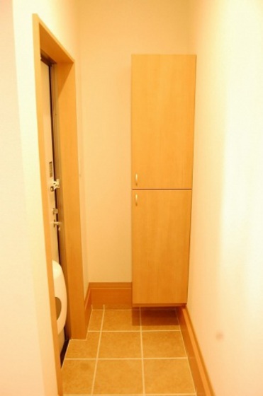 玄関　※別部屋の写真です