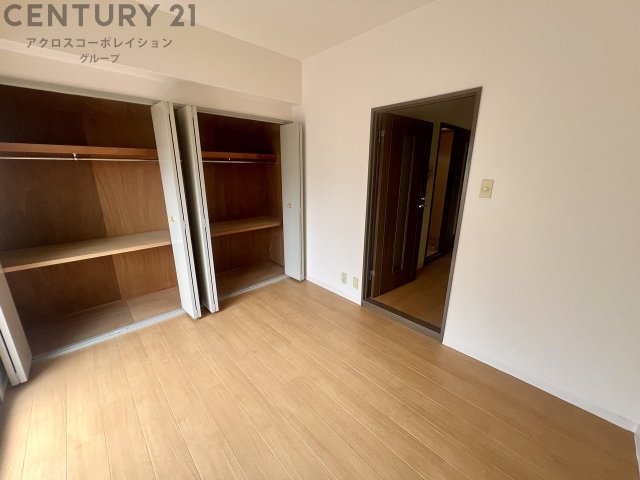 居室・リビング　床色が明るくて綺麗です♪